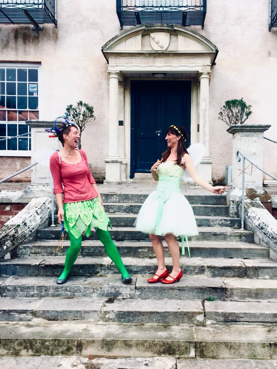 FestiveTorbay's tweet image. The Christmas by the Sea fairies have been busy lighting up Torquay Carnival and magicking up banners at venues across the bay... we’re ready to put the Sea into Christmas 🙌🏻 🧚🏻‍♀️🧚🏻‍♂️🌊❄️