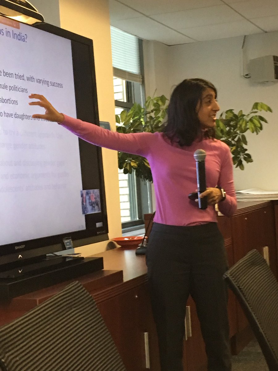 SohiniBee's tweet photo. Sharing findings from @JPAL_Global #impactevaluation of @INBreakthrough #TaaronkiToli using #RandomizedControlTrial at the UNWomen https://t.co/JI3zn94QM2