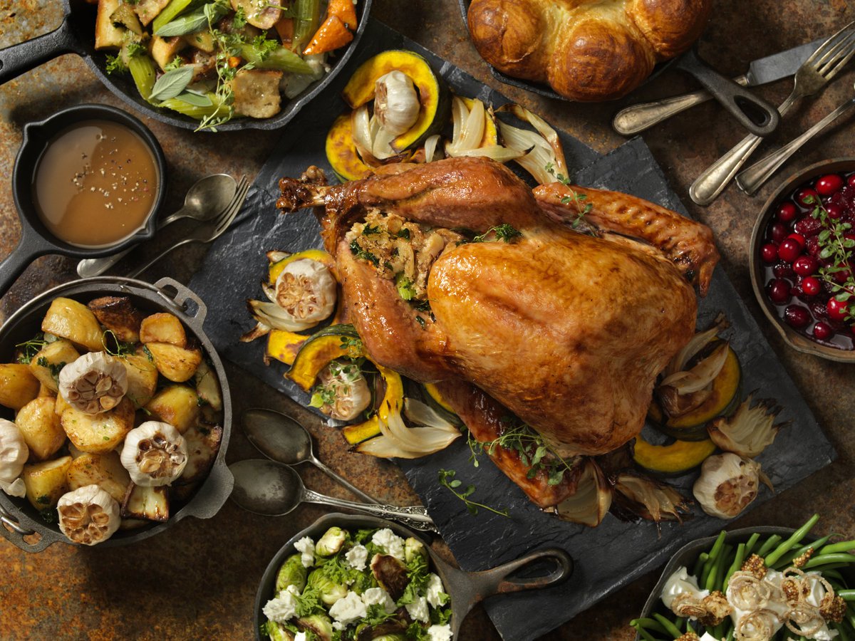 It's almost #Thanksgiving! 🦃 This year, #gogreen by recycling any food scraps from holiday prep or uneaten leftovers through our organics collection program. #lovewhereyoulive