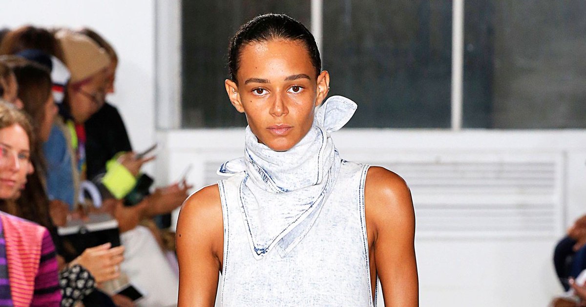 MuntuNaBantu's tweet photo. [ #Apparel #Celebs #Fashion #Style #Makeup #LuxuryLinx--> Please #RETWEET or #LIKE The Content ]  Proenza Schouler Returned To New York, Brought With It A Must-Have Dress https://t.co/5PcW1FtSoK https://t.co/wdRyyj6Efp