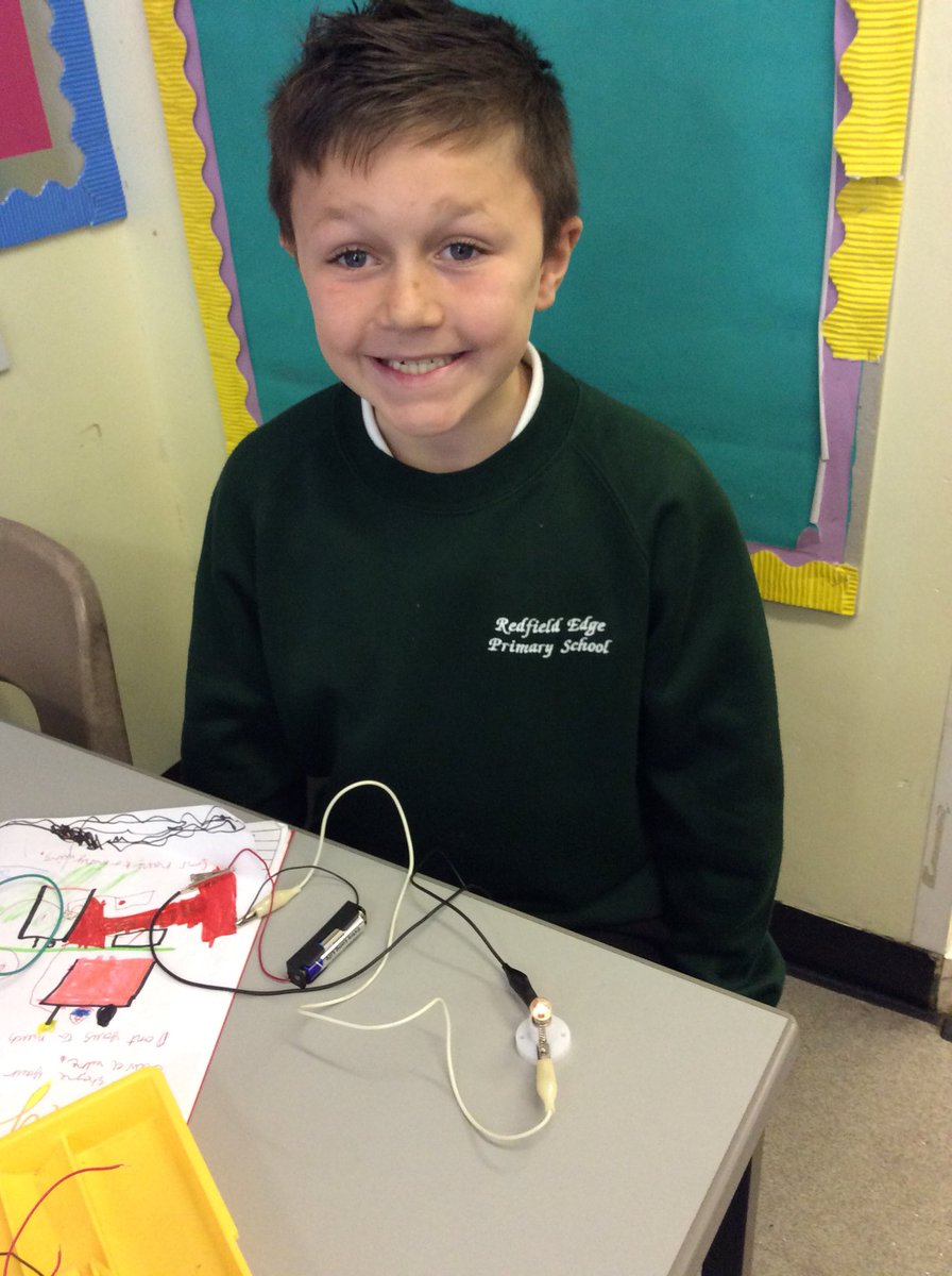 BeechClass_RE's tweet image. Lots of different learning skills used to make complete and incomplete circuits in Science today. 💡