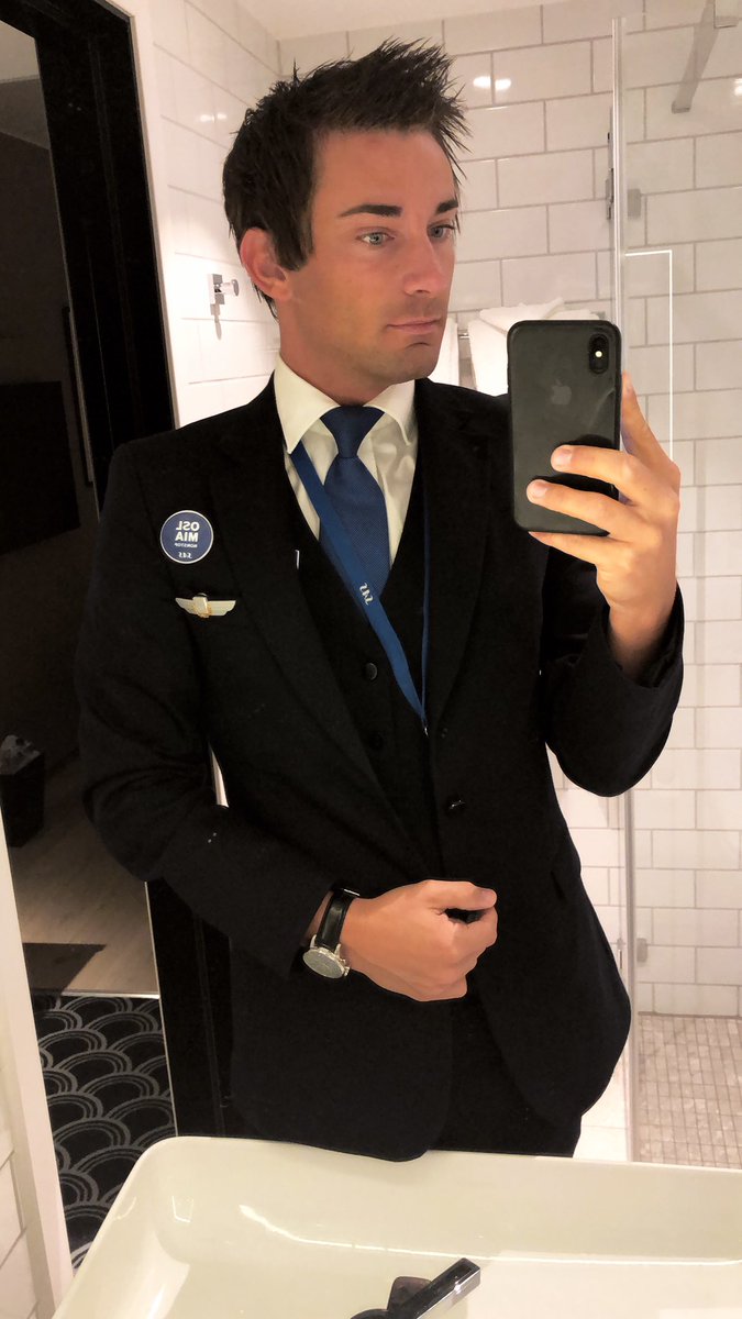 SteffenFox's tweet photo. Just a selfie before heading for work. #flightattendant #airhost https://t.co/1f488fZc18