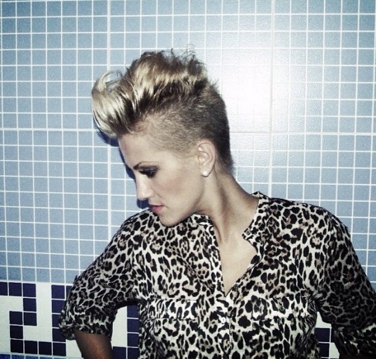 david_lorente's tweet photo. Pixie #lookcañero #Hair #haircut #rocks https://t.co/l8S0ZPHHtN