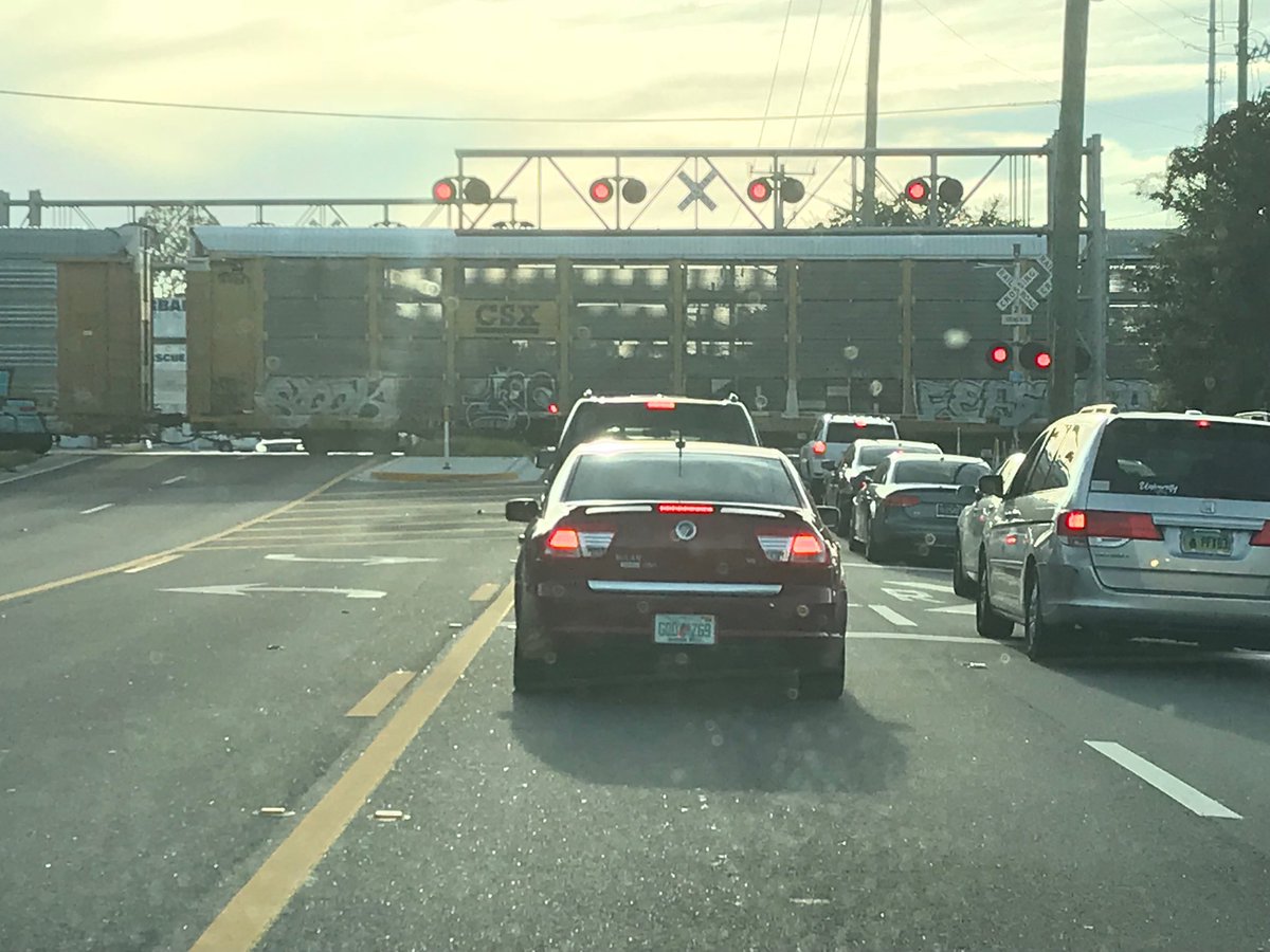 JoelLamp's tweet photo. Few things in life you can count own...
-Death
-Taxes
And...
@SanMarcoTrain
Thanks for making Jacksonville late again #MJLA https://t.co/onLvukcLjO