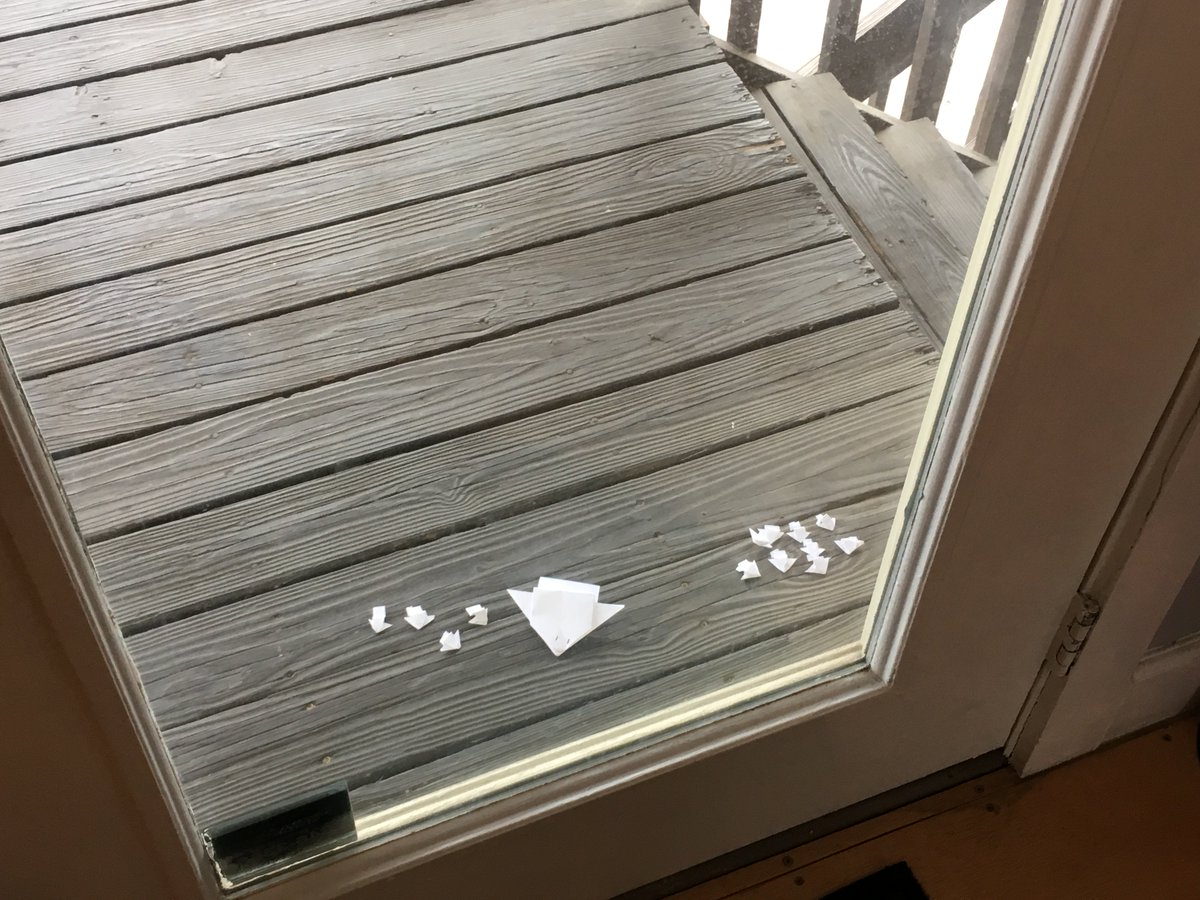 We just love getting sweet little #gifts on our doorstep from our neighbors, <a href="/LinAsianBar/">Lin AsianBar+Dim Sum Restaurant</a>!