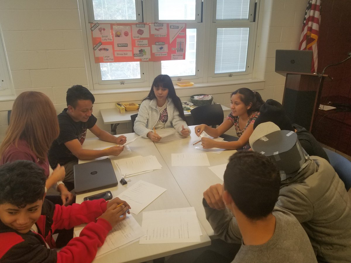 kdordoni's tweet photo. Grateful for our Newcomer Cohort Teachers facilitating an incredible orientation today! #MHS @MSDK12 https://t.co/6DsHiAdehG