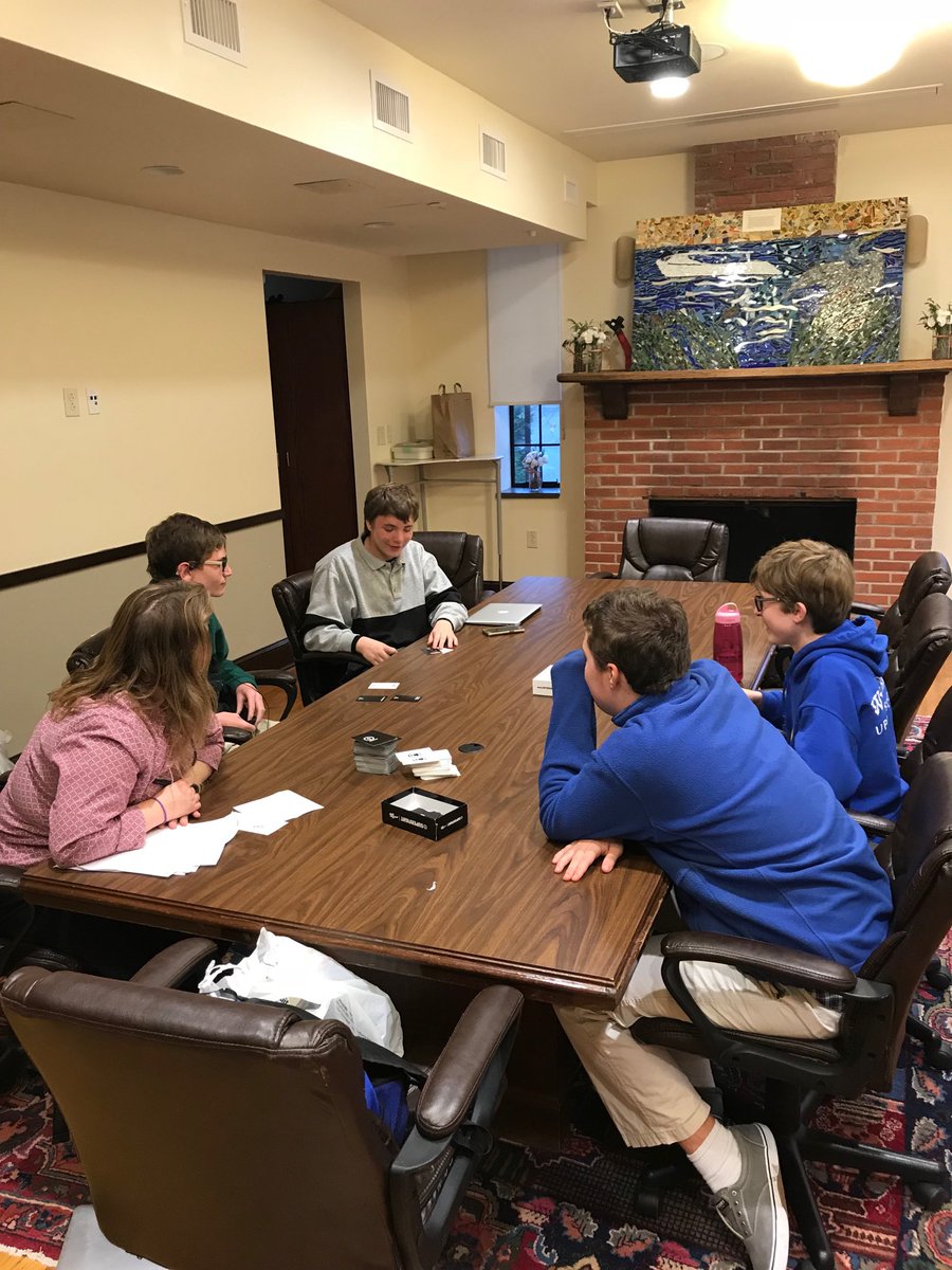 Chrissyaull's tweet photo. It’s 4:30 on a school day...do you know where your children are? ⁦@WyeRiverUpperS⁩ friends signed up for an evening of hanging out together. #itsthesimplethings #theyjustliketobetogether #thankyouteachersandstaff https://t.co/EPpFsVdb2j