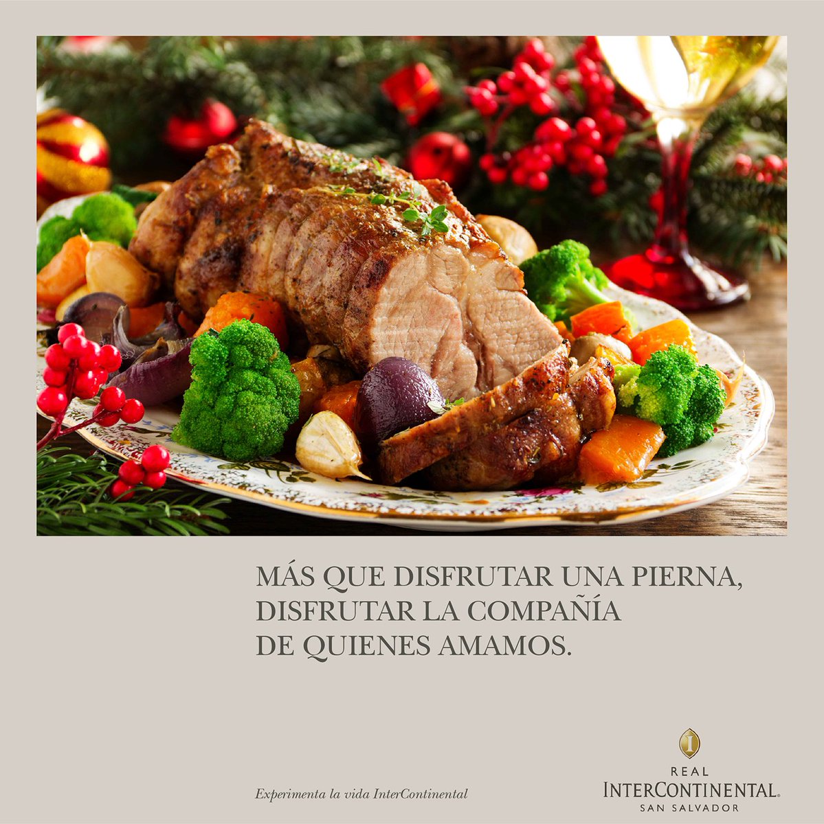 sectorhotelero's tweet photo. En #Hotel #RealInterContinental #SanSalvador, preparan los mejores platillos de navidad
Para que los disfrutes en familia ❤️🎄
Información:
☎️ 2211-3333
.
#sectorhotelero #cenasnavideñas #felicesfiestas #navidad https://t.co/0tWTeXBbeU