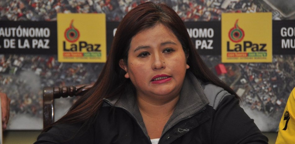 AMUN_Noticias's tweet photo. #SeguridadLP La Alcaldía fiscaliza seis campos deportivos e intervino a 12 tiendas de barrio en #SanAntonio

[Para mayor información —> 
https://t.co/K9PVPqax0u ] https://t.co/9nphjQOqem