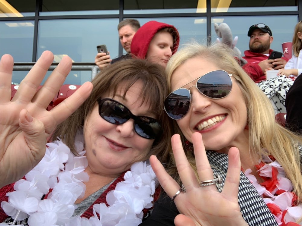 jkittkat's tweet photo. It’s 🅰️lways a #Tidetastic time when you are in @uabryantdenny!
#TwitterTailgaters🚗🐘🅰️🏈🎉
#BulldogStomp
#RoadTUA18
#RollTide🅰️🐘🌊🏈 https://t.co/WdVkBPlQZ8
