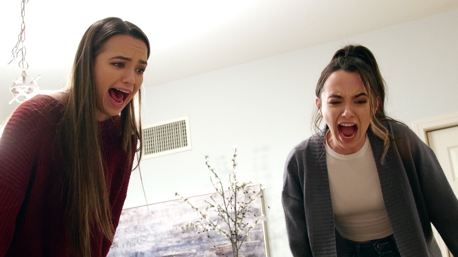 Merrell Twins on Twitter: "We are doing another premiere at 4:00 PM PST of our video coming out TOMORROW! Can you guess happening in this screenshot from tomorrow's video? /