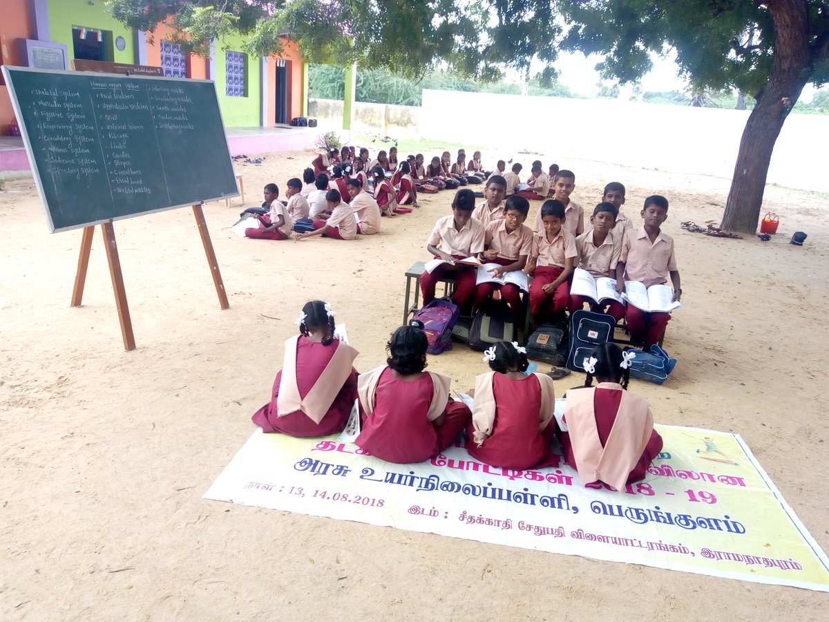 thangadurai887's tweet image. This is a government high school at Perngudi in #Ramnathapuram district. More than a 100 of students force to seat in the #wetsand no class rooms. #Treeeducation
 @CMOTamilNadu  @OfficeOfOPS  @KASengottaiyan  sir should take necessary action for the village kids.