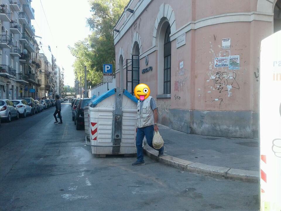 ilmassimoXbari's tweet photo. SI POSSONO CONFERIRE I RIFIUTI INDIFFERENZIATI ANCHE DI DOMENICA
Il sindaco Antonio Decaro ha firmato l’ordinanza che consente il conferimento domenicale. Una scelta che è possibile grazie alle nuove modalità di gestione dei rifiuti.
#municipio1 #amiupuglia #ilmassimoxbari https://t.co/6o86agfsiF