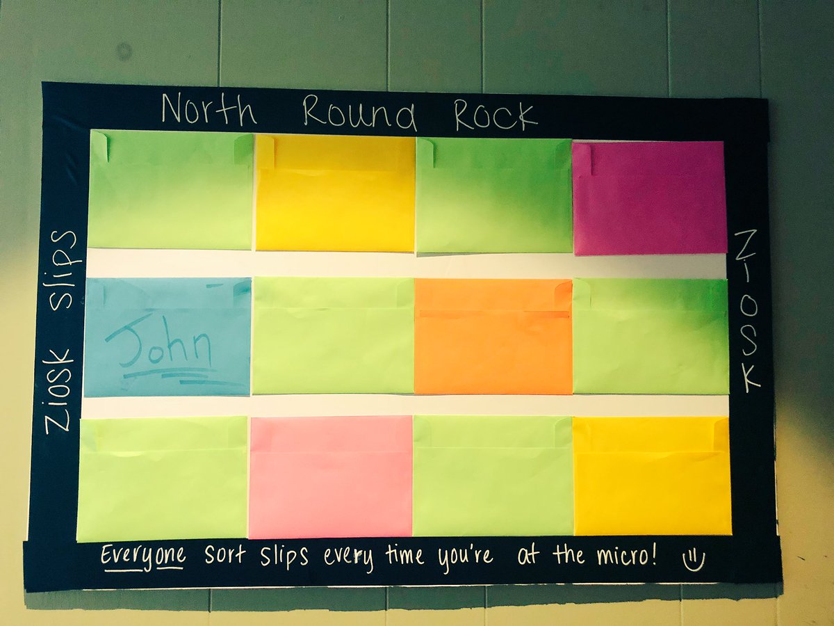 thesunshinesage's tweet photo. Ziosk slip board for my servers. Much easier (and more fun!) to stay organized! And science says bright colors promote happiness, so ... bring on that positivity! Black chalkboard tape for writing messages too! #ChilisNRR #ilovemyjob #LifeofaCSL https://t.co/BimuA5Nbva