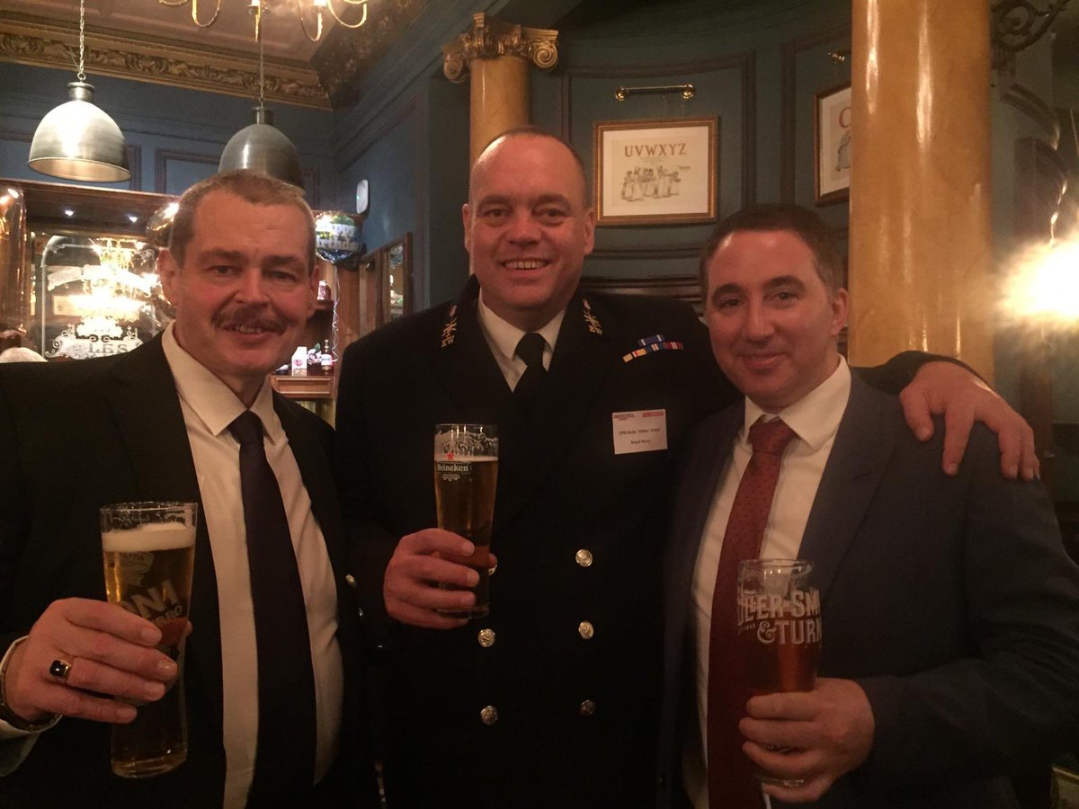 With my two favourites @Fullers landlords after being my guests <a href="/RNRMC/">Royal Navy & Royal Marines Charity</a> appreciation evening thank you for all you do @AdmiraltyLondon <a href="/WellyWaterloo/">Wellington Hotel</a> great ambassadors <a href="/jdswaine/">Jonathon Swaine</a> for the company