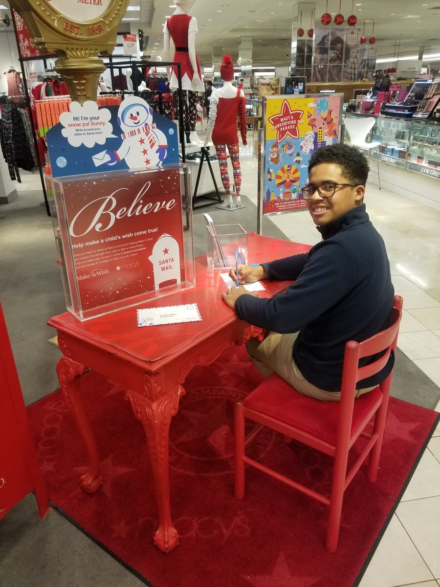 CourtneyGrey311's tweet photo. David supporting #MakeAWish @MakeAWish @Macys #Macys https://t.co/fENX1ZLm7L