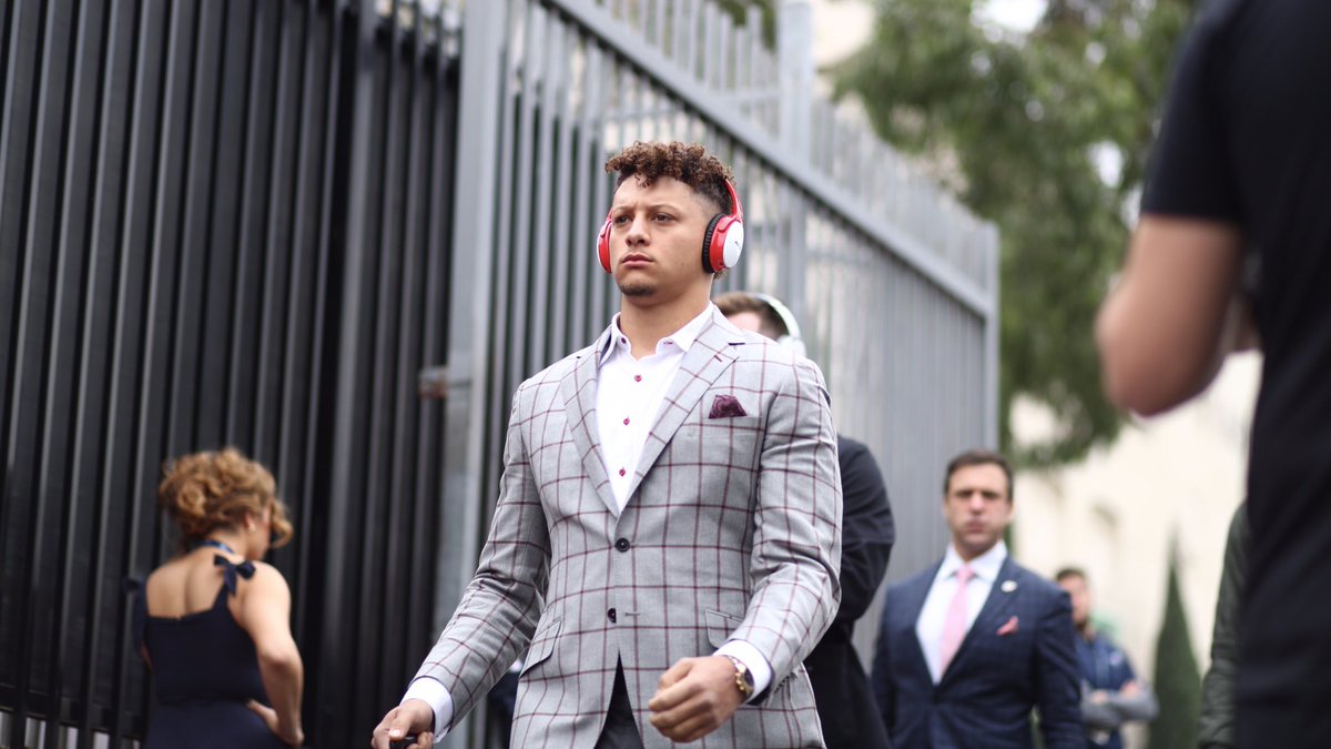 Chiefs's tweet photo. Locked in. 🔒

#ChiefsKingdom https://t.co/LtjTaSYNw9