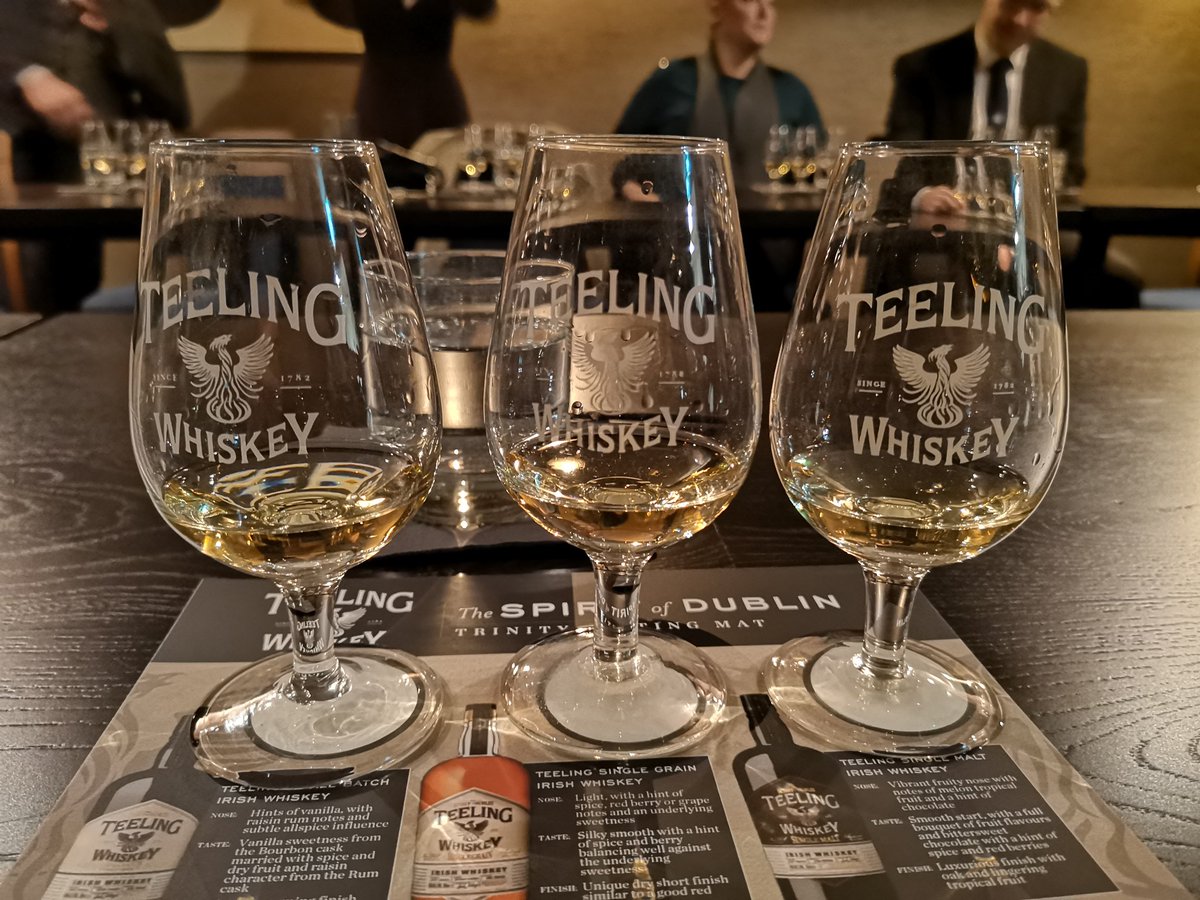 RobbieSmyth's tweet image. Great meeting tonight and thanks to @TeelingWhiskey for hosting it &amp;amp; for  showing us around the distillery.  @LesClefsdOrIre members were well looked after with really good whiskeys #concierge #keytoyourcity #lesclefsdor #irishwhiskey
