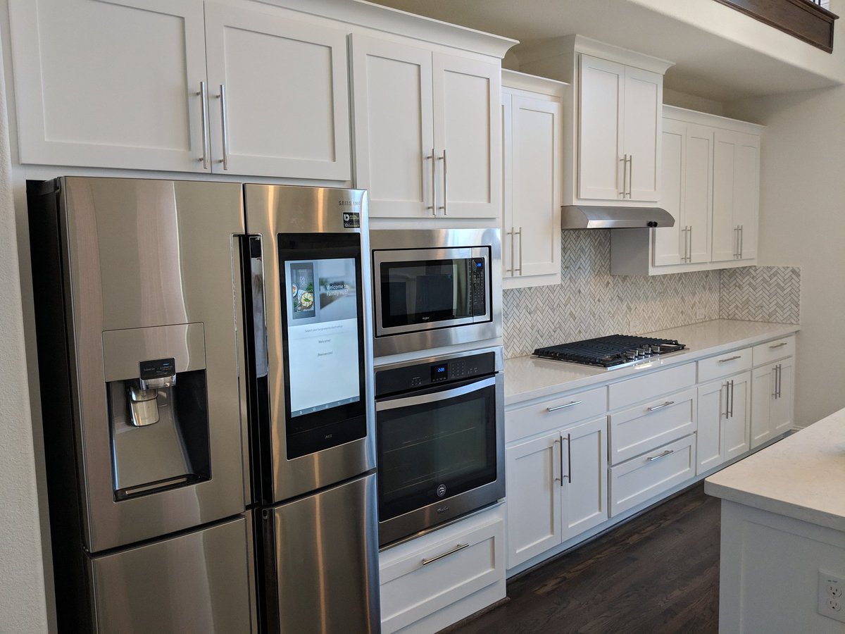 floorandsurface's tweet photo. FriscoHills Project - Kitchen cabinet pulls installed and looking great - the details make the difference!!! More pre-move in Custom mods coming in this new home- Stay tuned!
.
.
.
#fcfloorandsurface #floorandsurface #functionalconceptzforinteriors  #functionalconceptz https://t.co/76QQ68guTc