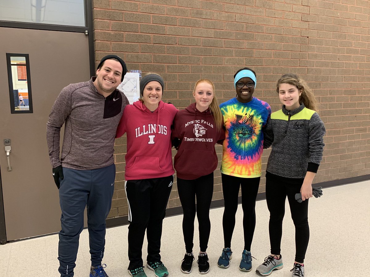 BisonCountry's tweet image. First day of the Buffalo Grove Running Club (BGRC)! #OneBG #GetOutAndRun