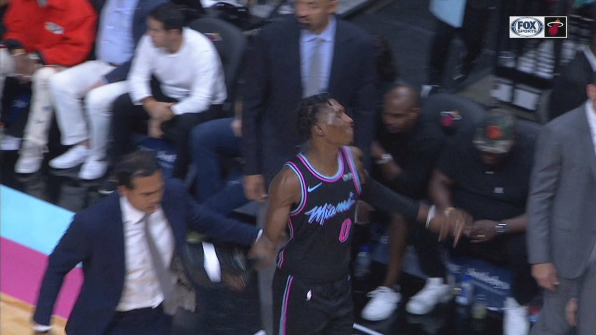 NBA fines @MiamiHEAT's Josh Richardson $25K for shoe toss bit.ly/2A5m9Fg?utm_so… https://t.co/2q02Am70OL
