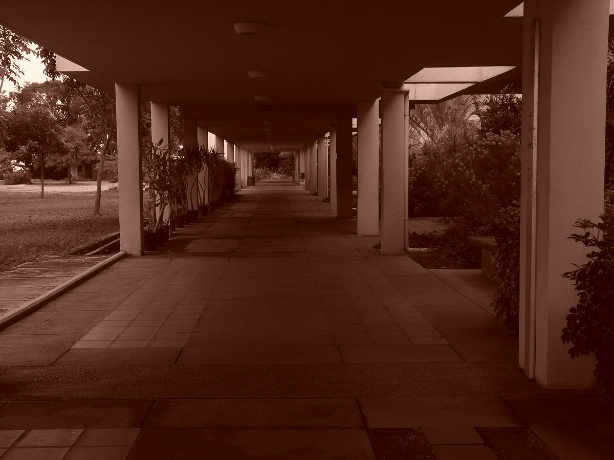 PedroAleman1997's tweet photo. Por los pasillos de la #USBSL han caminado grandes personas, y a día de hoy sigue ocurriendo. ¿Quíen dice que no eres tú el próximo en hacer algo grande por la humanidad? #USBve @aktivasolucion https://t.co/6AeQQzX7lP
