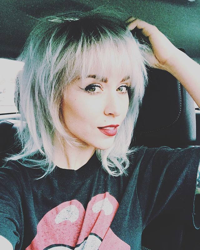 TheFoxiesMusic's tweet photo. Hey Foxies! I got a haircut from @brianhickman1 🤘🏼🦊see you on dec 11 with @thestruts and dec 31 with @theweeksmusic and @lizcooperandthestampede !•
•
•
•
l•
•
•
#shaghaircut #rocknroll #music #newmusic #thestruts #theweeks #thefoxies https://t.co/5wJCYkbGj8 https://t.co/NS1gyBGtCy