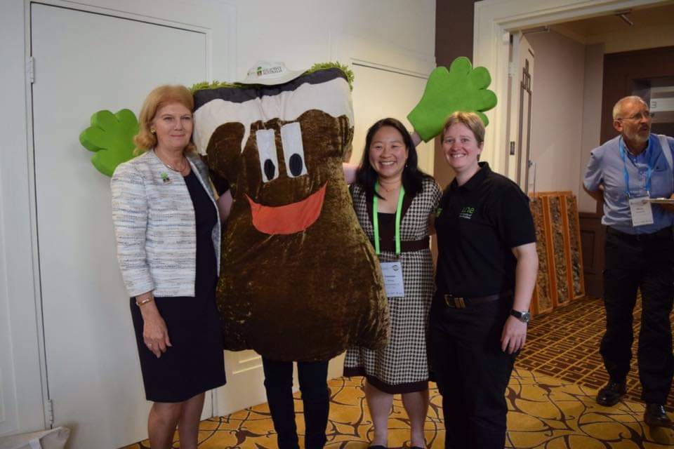 DrVanessaWong's tweet photo. Hanging with Mottly, Victoria's state soil - a Mottled Brown Sodosol, at the #nationalsoils2018 conference with the winner of the soil judging competition, Ivanah Oliver, and @SoilScienceAust patron, the Hon. Penelope Wensley
#mottly https://t.co/1aOjS6h3gd