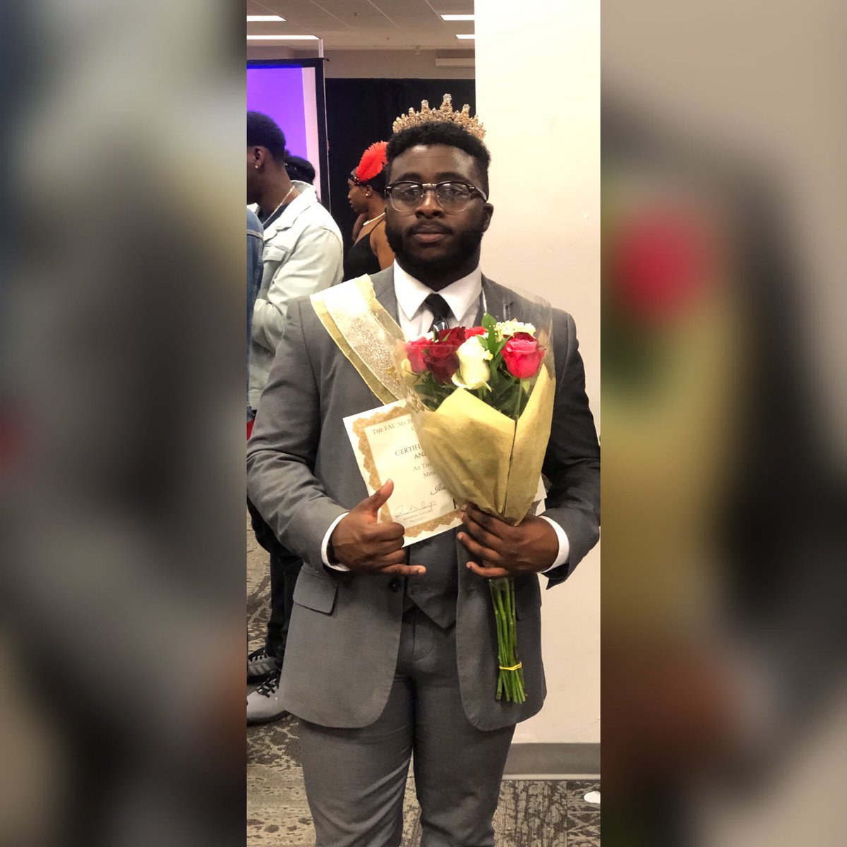 FAUalphas's tweet image. Congratulations to Brother Ibukun Adeagbo on being crowned the 2018-2019 Mr. NCNW! Keep up the great work 🤙🏾
•
•
#FAUAlphas #LLUT #Fall17 #Tr3Club #IronFIST