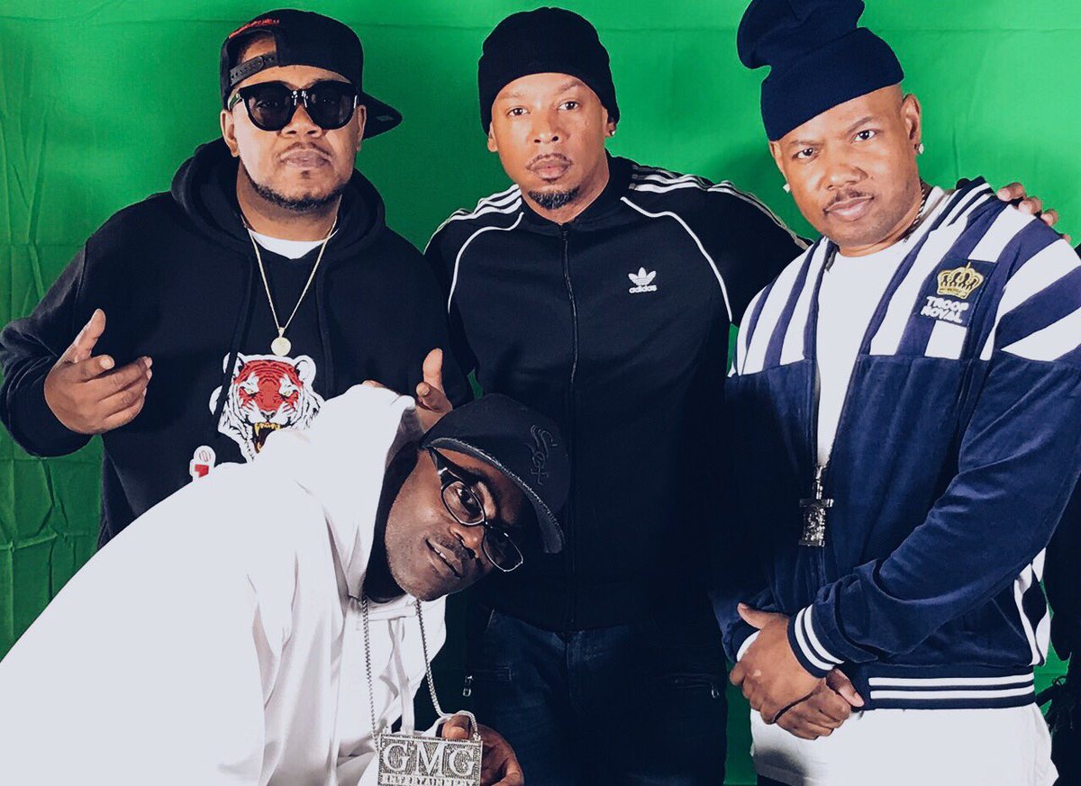 Producertoxic's tweet image. It was so incredible to be @cmplx2010 to witness history being created. 💯ICONS @Twistagmg , @Krownvakill @kaytownb, @producertoxic Pioneers in Chicago #HipHop. 🎤 Wait till y’all see the video and hear this joint with @Twistagmg  and @Krownvakill. 🎥 Real lyricists still rule!!