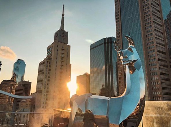 ext54's tweet photo. The best sunsets are at the top of the world. #54Cities ๐ธ IGer: @westvillagelover
โข
โข
โข
โข
โข
#texas #dallas #dfw #disco #llama #dallastx #discoteca #igtexas #tx #downtowndallas #instadfw #mydtd #uptowndallas #thestatler #goldenhour #goldenhourphotography https://t.co/n4do1v5LID