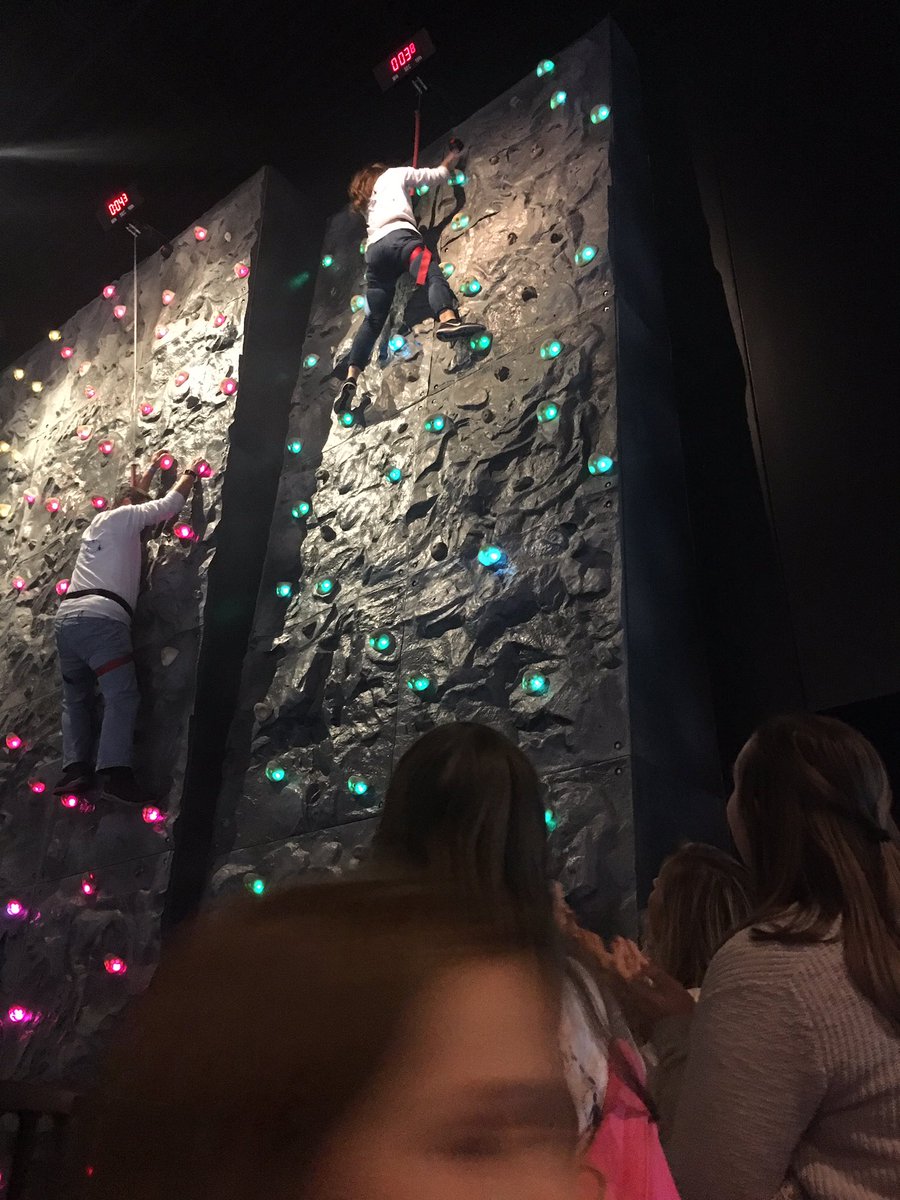 AlethaScheck's tweet photo. Rebecca rockin the rock wall #reconnected18 #crushingthelanes https://t.co/LYEhnFyKVz