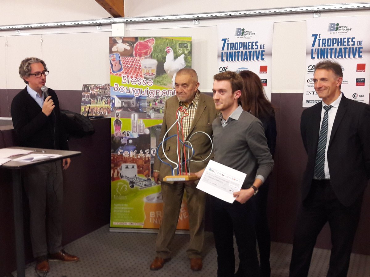 bernard_tessier's tweet photo. Ce soir à #Louhans, remise des trophées à des créateurs d'entreprises #OrangeBFC partenaire de Bresse Initiative agence de développement du bassin louhannais https://t.co/8Se54E2Dp0