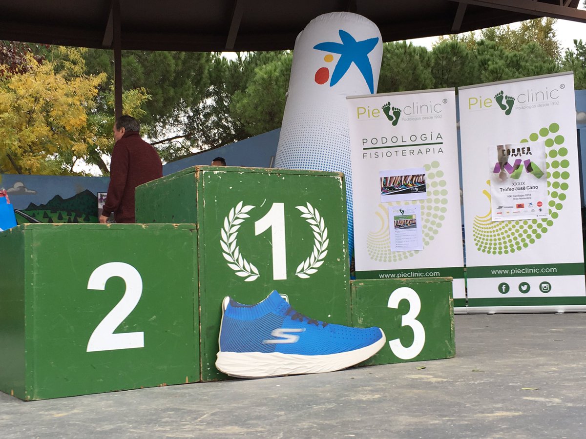 Pieclinic's tweet photo. @Pieclinic ha estado este domingo en XXXIX @TrofeoJose_Cano - Canillejas 2018 aconsejando a los atletas de la importancia de la Podología y Fisioterapia para practicar atletismo de forma saludable.
#pieclinic #podologíadeportiva #fisioterapiadeportiva #trofeojosecano https://t.co/W3Qqn4mo1p