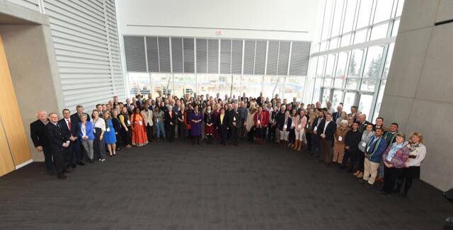 SophieThornton2's tweet photo. Looking back at the pictures from Canada I can only thank the @THE_RASC, @HarperAdamsDT and the @britishpoultry for the incredible experience! I had an amazing opportunity to meet like minded individuals across the globe and even meet HRH Princess Royal.
#Canada #RASC2018 https://t.co/fj5LQnYh85