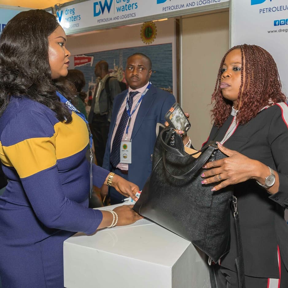 dregWaters's tweet photo. Get this contagious smile as you get the privilege to meet our gorgeous and hard working CEO @damilolaowolabi at the NAPE conference and exhibition.
#NAPE2018 #DregAtNAPE2018 #DregWaters https://t.co/YgyxqtMcW4
