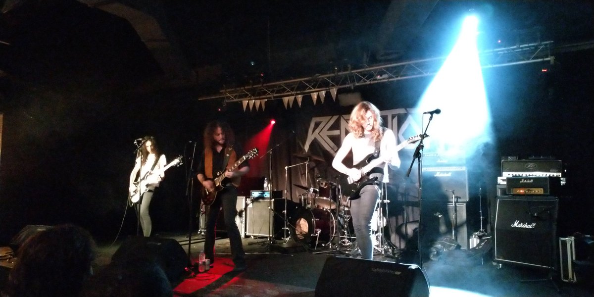 ZonaMetallRadio's tweet photo. Dissabte al Crash Dummies Metal Fest V,organitzat pels @metaldefenders a Molins de Rei.Molt bon ambient i grans bandes. 😁🤘#crashdummies2018 #MetalDefenders #MolinsDeRei #MetalConcert #MetalFestival #metal #ZonaMetall #DeathStalkers #TalesOfGaia #ExpelTheGrace #Reaktion #Exessus https://t.co/bALtqQri3T