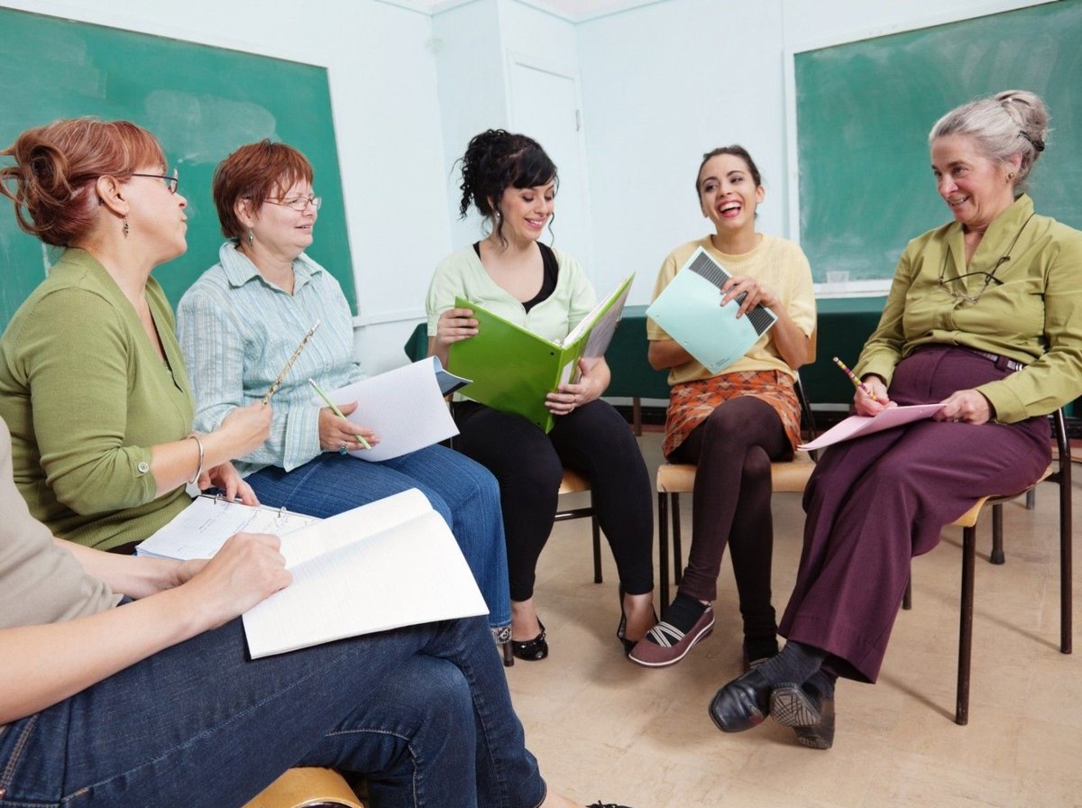 heathermlister's tweet photo. A recent RAND study concludes "American Teachers Could Use More Time to Collaborate". Ya think? I love when we do studies to prove the obvious. https://t.co/HsP9ByN0M7 https://t.co/D8XpnmEBQG
