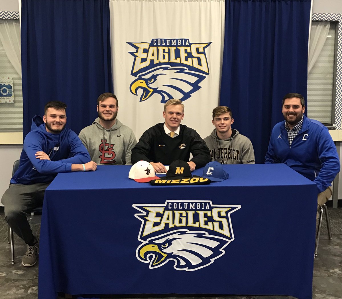 shanewilhelm_'s tweet photo. Officially a Tiger! Thanks to everyone who has helped. Only the beginning! 🐯 https://t.co/JriYDEQCuC