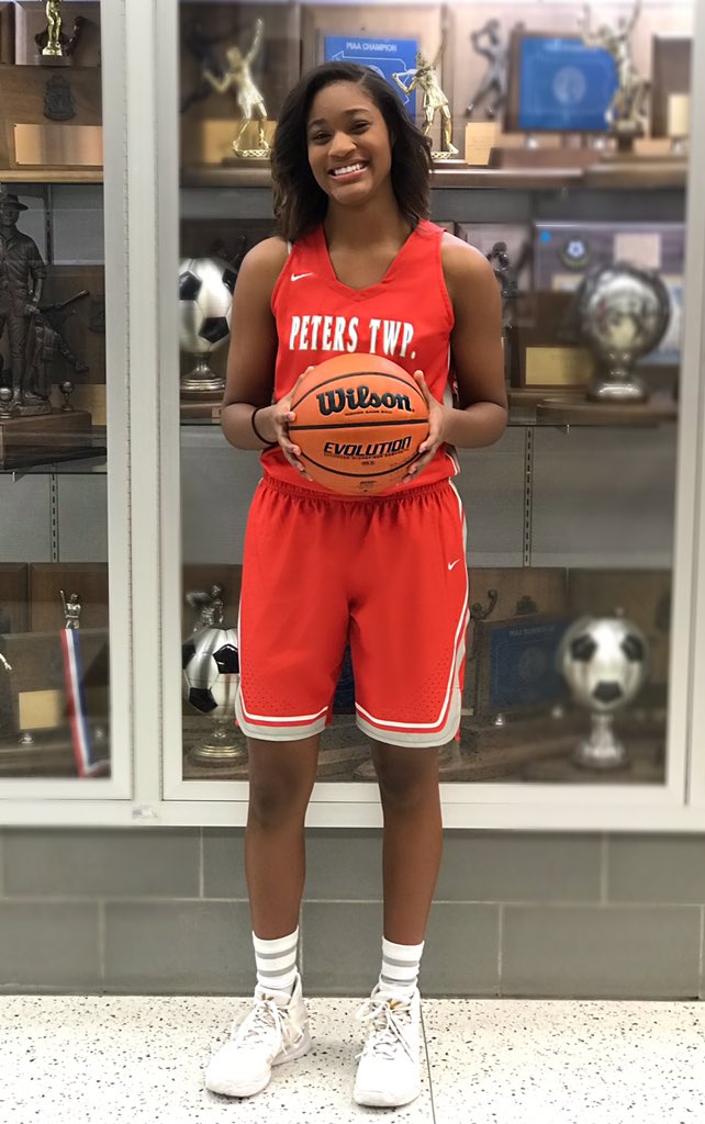 JourneyT_2's tweet photo. Excited for the season!! 🏀🏀#SoGrateful #GoPeters @Peacepilgram @QWESIDANSO1 https://t.co/nc1MiYqoZ9