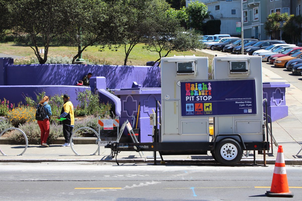 sfpublicworks's tweet photo. 🚽 1⃣0⃣8⃣9⃣2⃣8⃣7⃣ 💦

HOORAY! More than1,089,287 flushes have been logged at our Pit Stops since the end of October! Collectively, the Pit Stops get 300,000-plus uses a year, averaging one flush every two minutes. #WorldToiletDay #sfPitStop #SF https://t.co/FoQeHmO300
