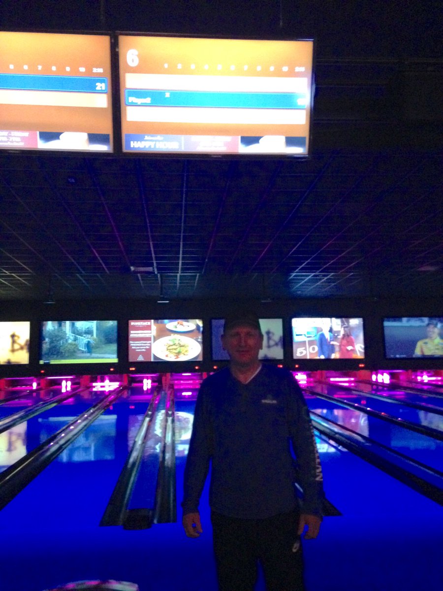 amboo213's tweet photo. Daniel from#craziereightlutherans made a strike on the first bowl.  We are getting #reconnected18 https://t.co/xzM0huUbnr