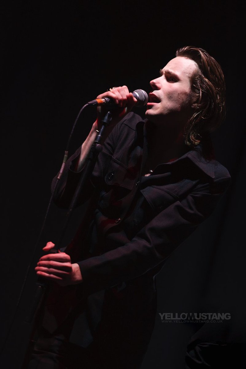 YellowMustangMM's tweet photo. With @CrewelIntent #crewelintentions #chillijesson supporting @Johnny_Marr @O2ApolloManc and @O2AcademySheff More pics here https://t.co/yIrZws9BEg Former #parmaviolets #bassist #livemusic #Sheffield #Manchester #callthecomet https://t.co/37SilDYJEY