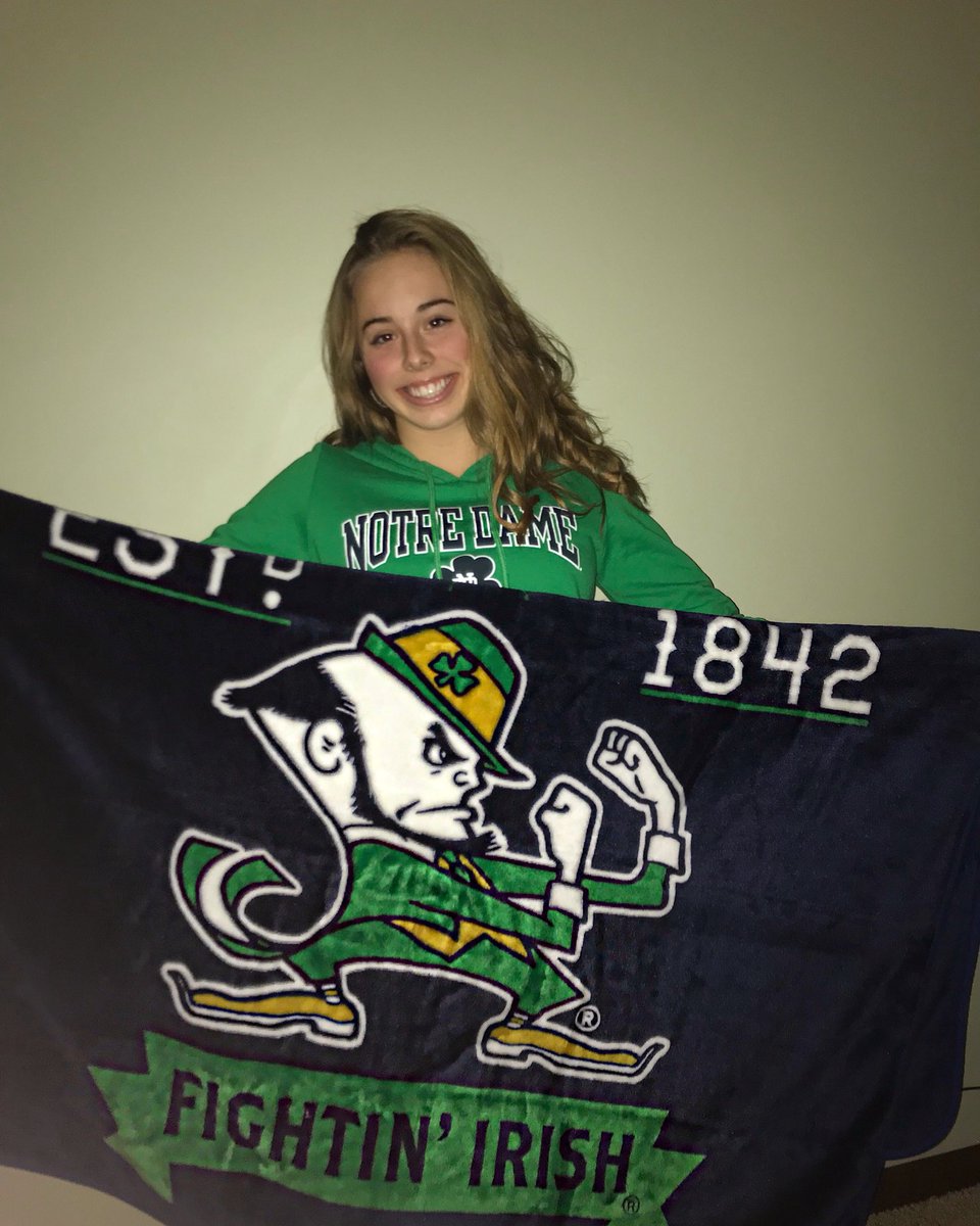 oliviafabryy's tweet photo. Committed!!!☘️☘️☘️ #NotreDame #goirishgo (feel free to come to my signing tomorrow @ 2:45 in the high school auditorium) https://t.co/OV7WzMGwn1