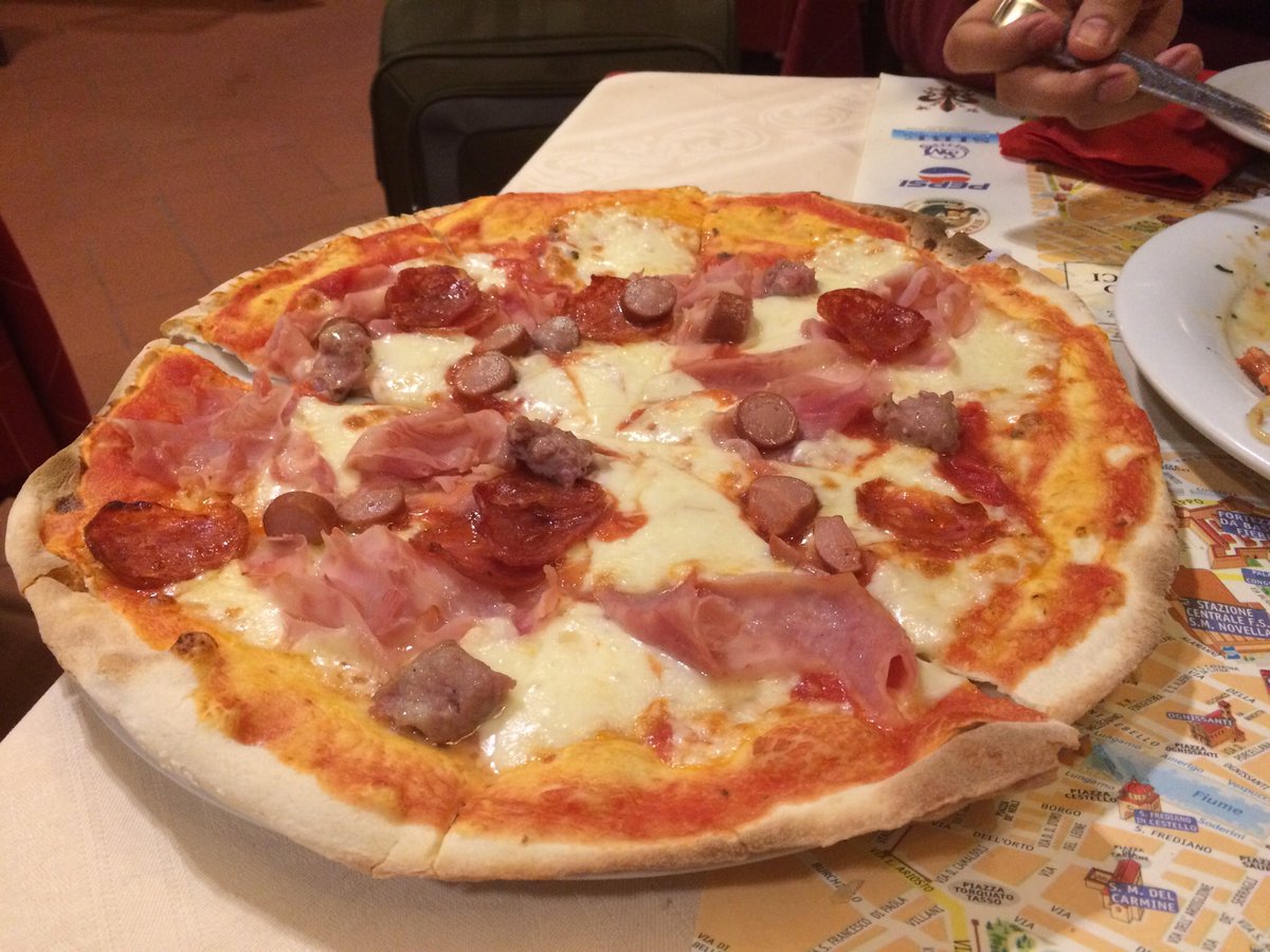 accdazo's tweet photo. #MyFirstTimeIn Florence — the place I least expected anything. Came out as one of the BEST places in the world I’ve been to. Quaint and preservation of the ‘old town feel’ is amazing. By far also holds the best pizza and pasta I’ve had in my life #TheMorningRush @RX931 https://t.co/cnDAmC0gmI