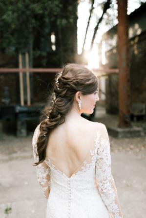 We are all kinds of excited to see K+ B’s stunning #NashvilleWedding on the @idoyallblog. Are you ready to connect with an expert that can create a publication ready vision for or your wedding day?  Click the link in our bio today!
photo: <a href="/ChelseaRoc/">TeamMindlessTrinidad</a>/ planner: @silvercelebrations