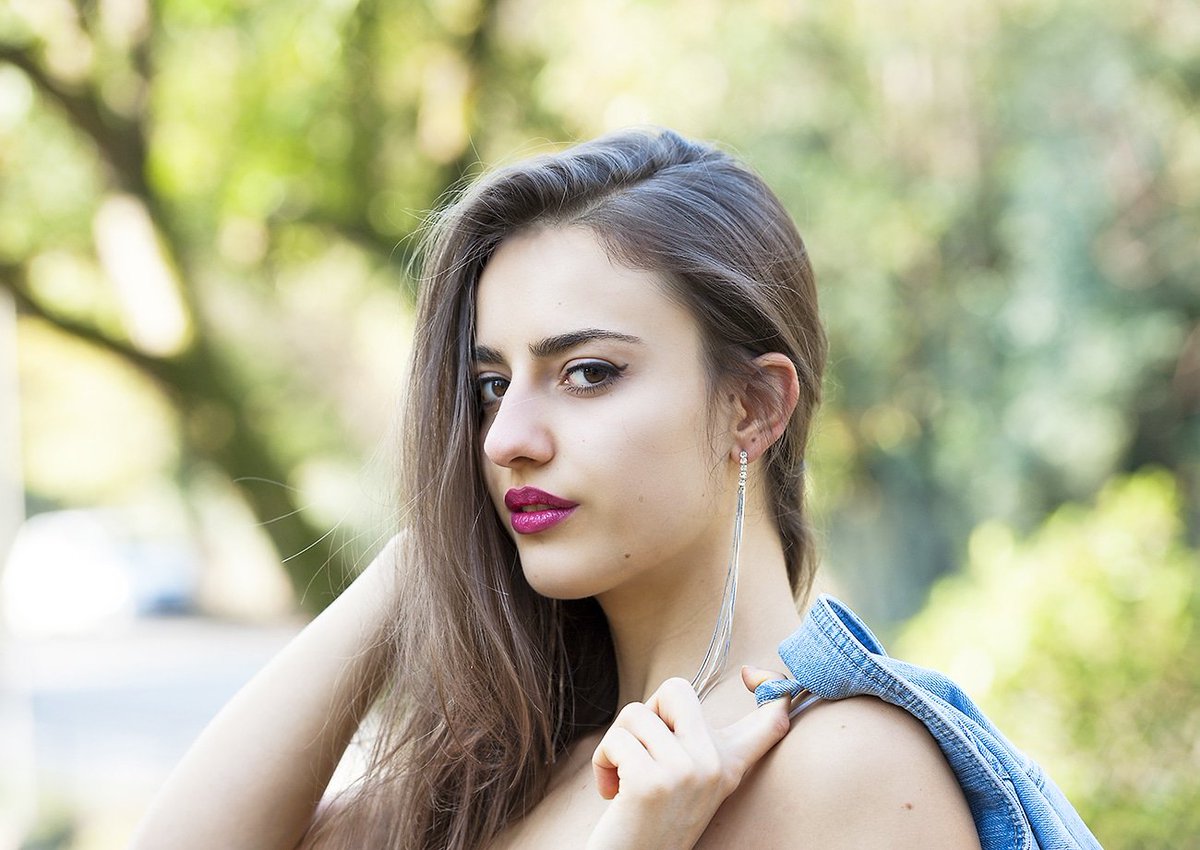 giuliazanata_m's tweet photo. One way to happiness ☀️
#model #portrait #color #lights #colorful #lips #nature #breen #look #shadow #professional #colori #luce #hairs #beautifulgirl #intense #lovephotography #shootingday #photomodel #emotions #ritratto #natuta #primopiano #viso #occhi #three #colori #italiana https://t.co/pbNb8M66jq