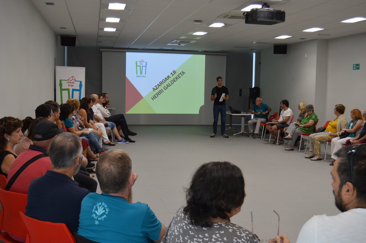 HartuHitzaIrun's tweet photo. ÚLTIMA CONVOCATORIA DE HARTU HITZA⚠⚠ 
SÁBADO 1 DE DICIEMBRE EN PALMERA MONTERO
➡ A las 10:15 ÚLTIMA REUNIÓN GENERAL: Realizaremos una valoración conjunta y determinar los próximos pasos
➡ A las 12:30 realizaremos la ÚLTIMA APARICIÓN MEDIÁTICA
¡Vamos a darle un final conjunto! https://t.co/JK75TXkuNr