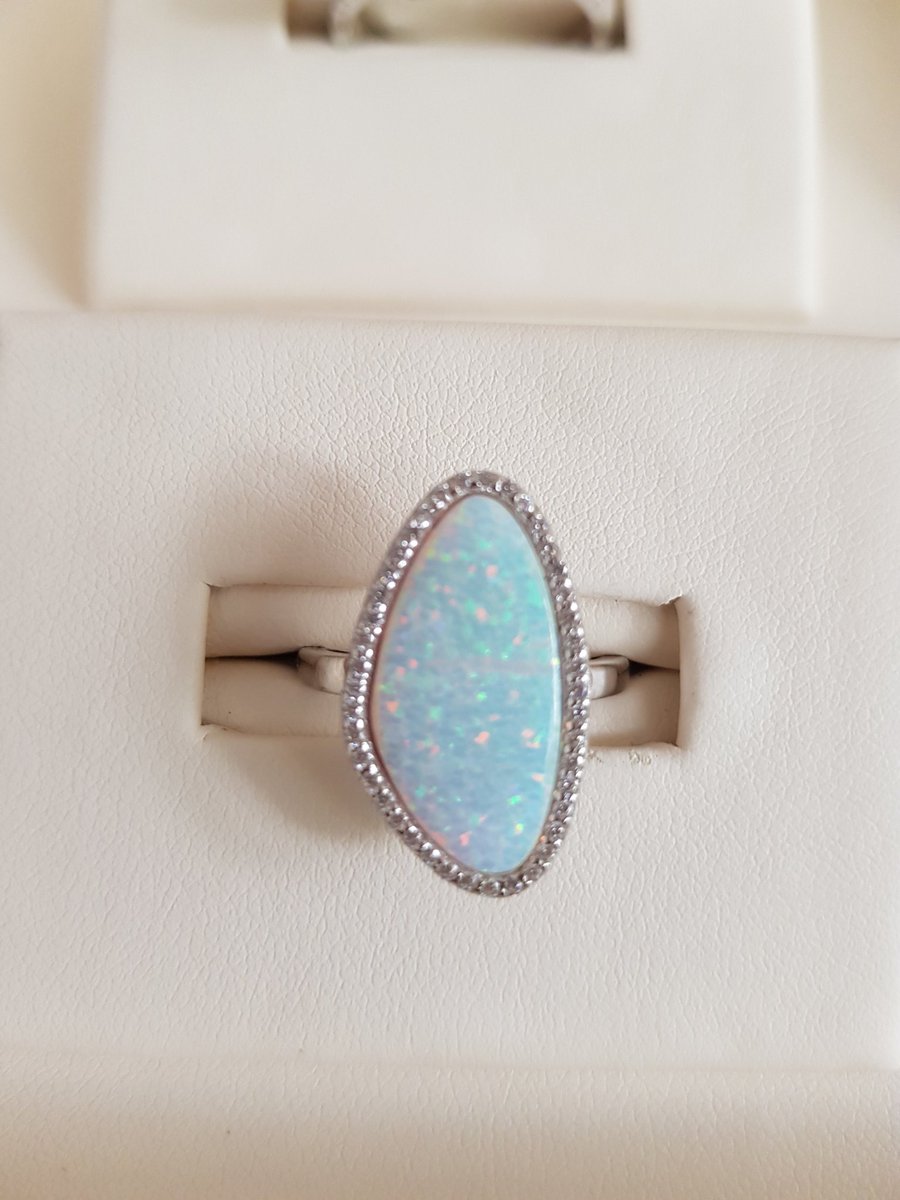 sandbs2011's tweet photo. S&B's Styles
Stunning new range of sterling silver rings
#bebold #bedifferent #sterlingsilver925 #ringslove #prettyrings #prettyfingers #SANDBS2011 @oldspitalfieldsmarket @eltonbannister @brydonsamantha https://t.co/3bCGN1wo8x
