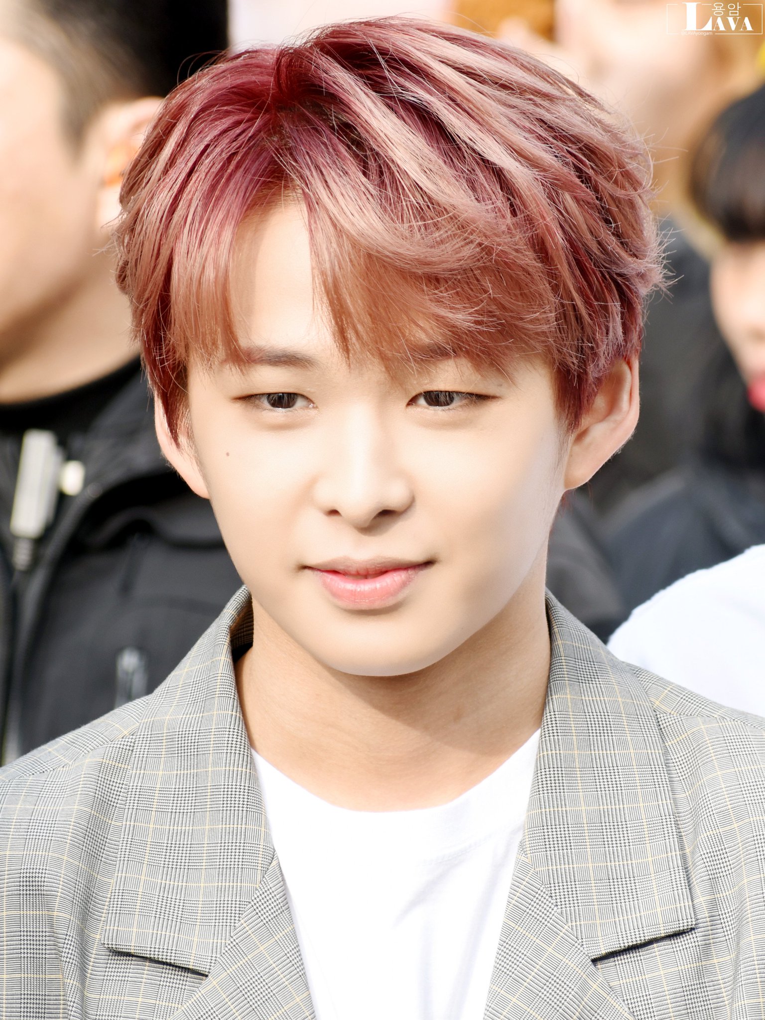 Ds_40M3VAAA4nwl.jpg:large